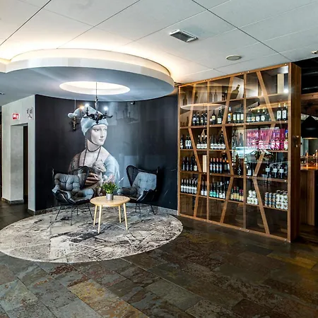 Mercure Centrum Hotell 4*