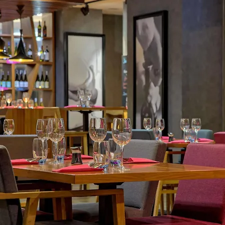 ホテル メルキュール セントラム 4*